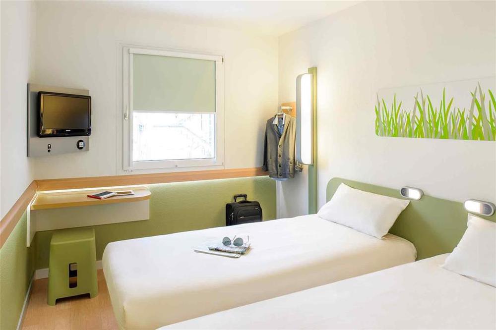 Ibis Styles Les Sables Olonne Hotell Rom bilde